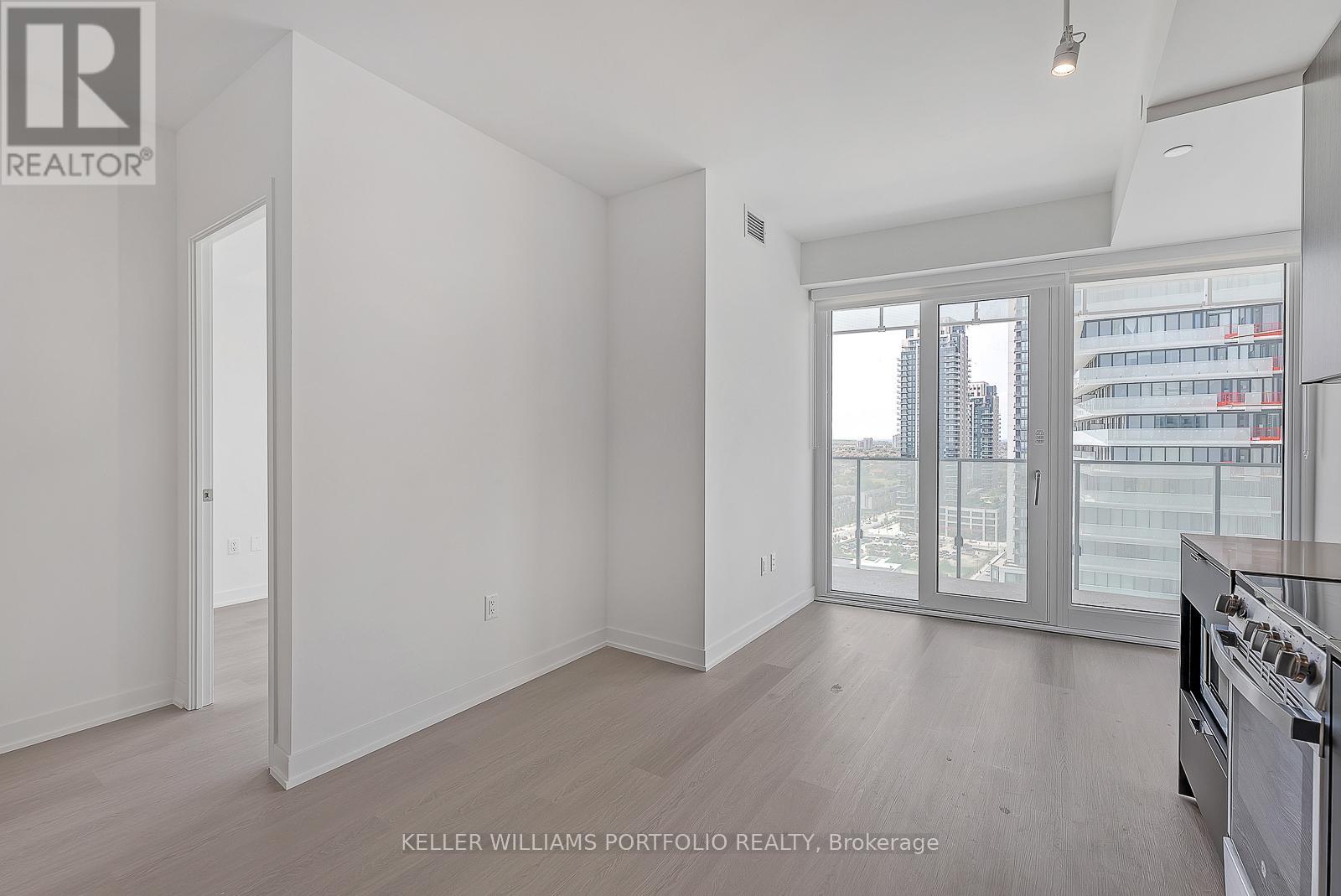 1502 - 3883 Quartz Road, Mississauga, Ontario  L5B 0M4 - Photo 9 - W12529044