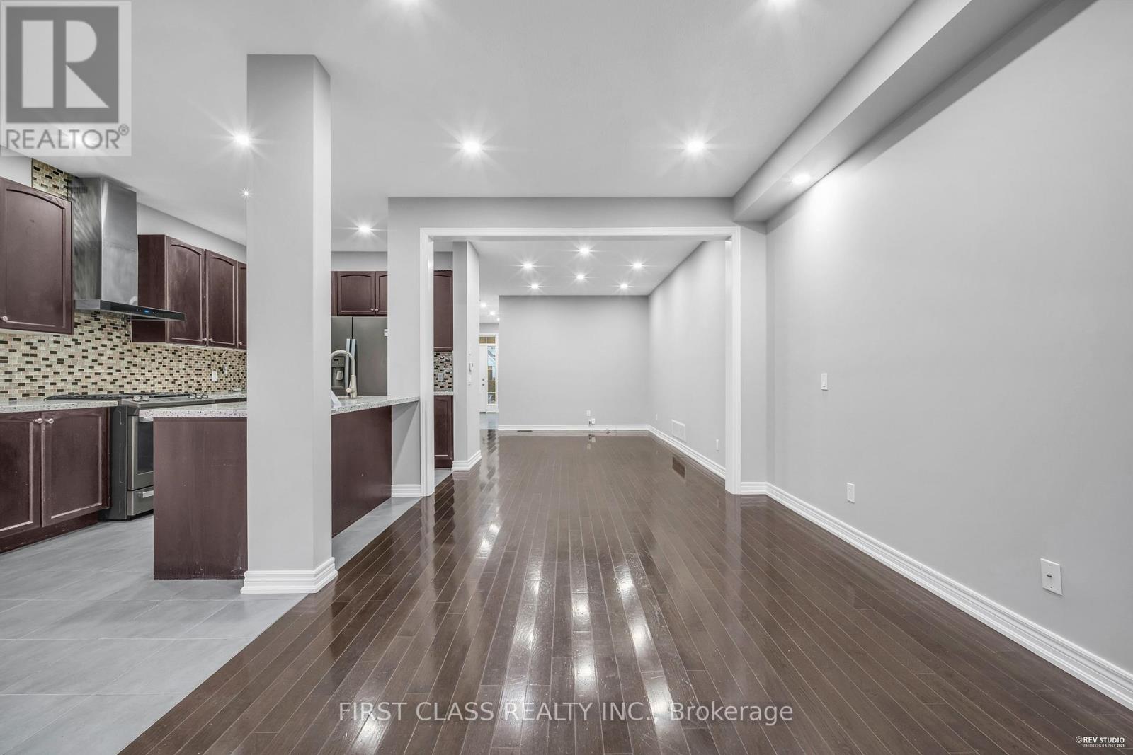 845 Miltonbrook Crescent, Milton, Ontario  L9T 8N2 - Photo 10 - W12529056