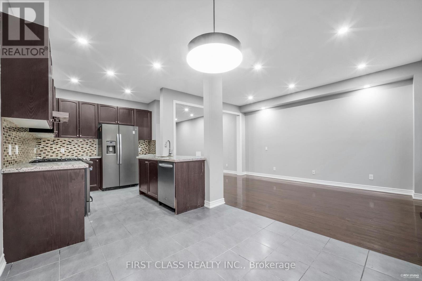 845 Miltonbrook Crescent, Milton, Ontario  L9T 8N2 - Photo 11 - W12529056