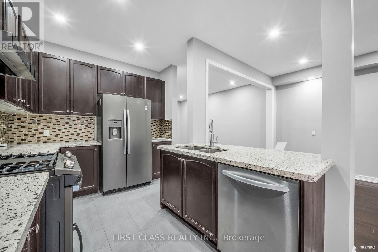 845 Miltonbrook Crescent, Milton, Ontario  L9T 8N2 - Photo 13 - W12529056