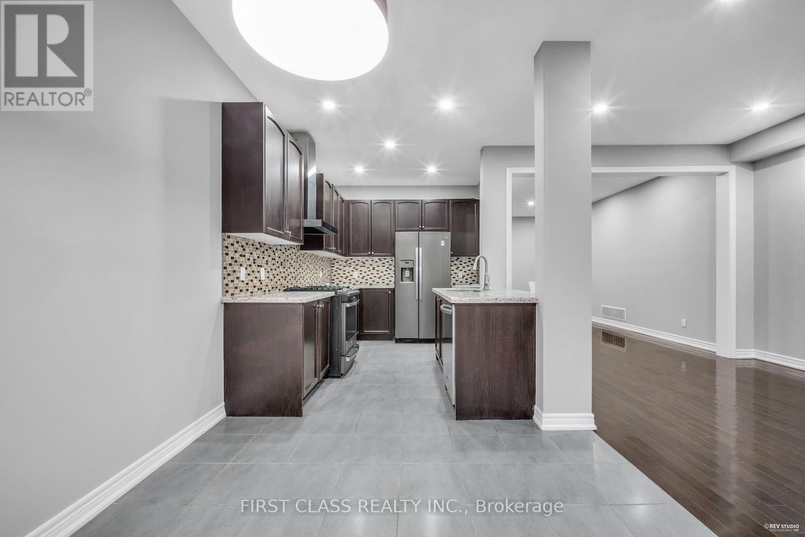 845 Miltonbrook Crescent, Milton, Ontario  L9T 8N2 - Photo 14 - W12529056