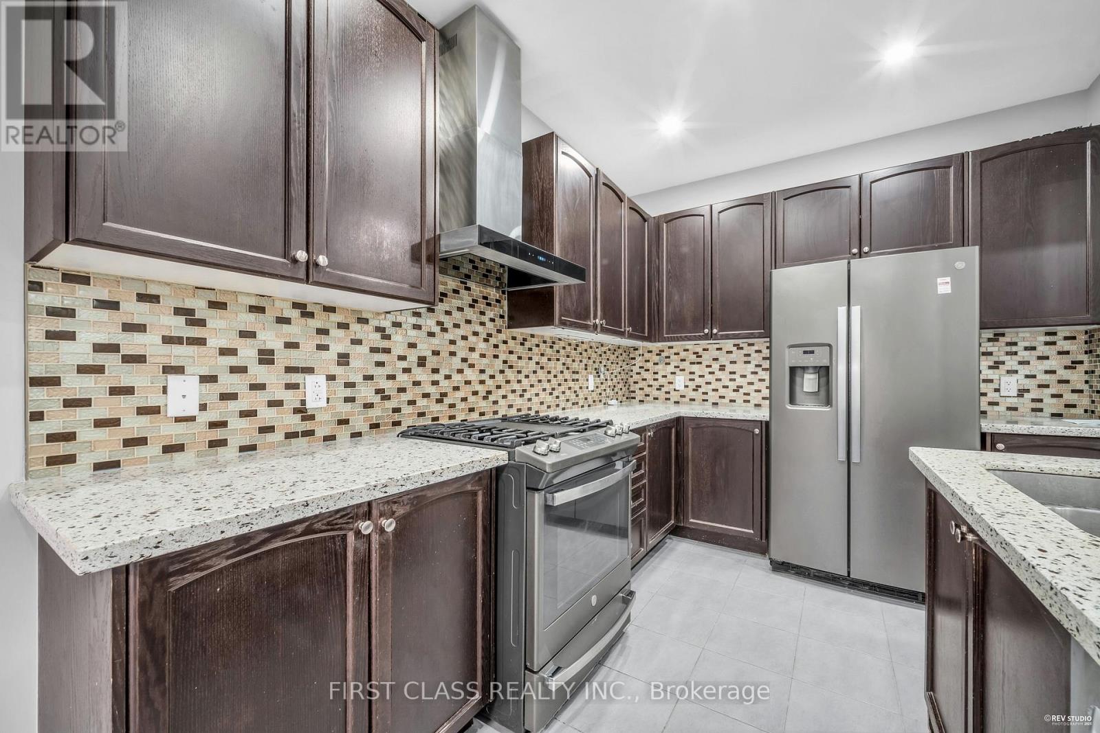 845 Miltonbrook Crescent, Milton, Ontario  L9T 8N2 - Photo 15 - W12529056