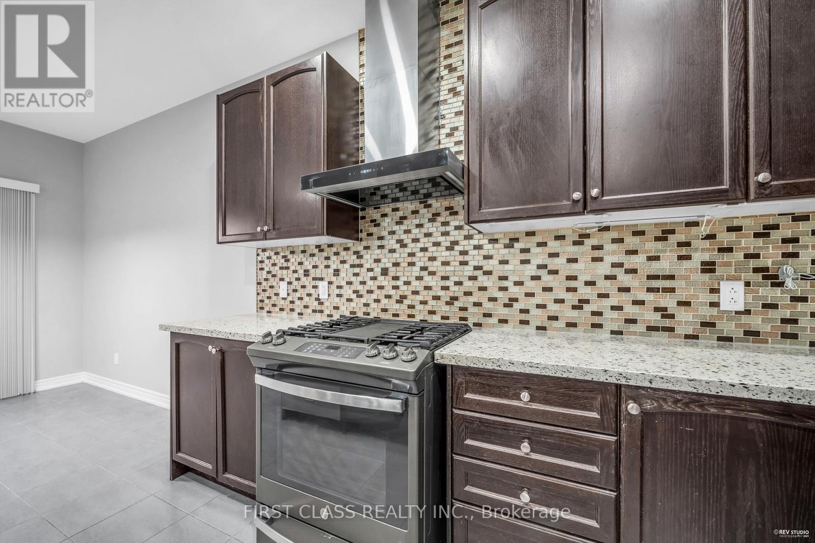 845 Miltonbrook Crescent, Milton, Ontario  L9T 8N2 - Photo 16 - W12529056