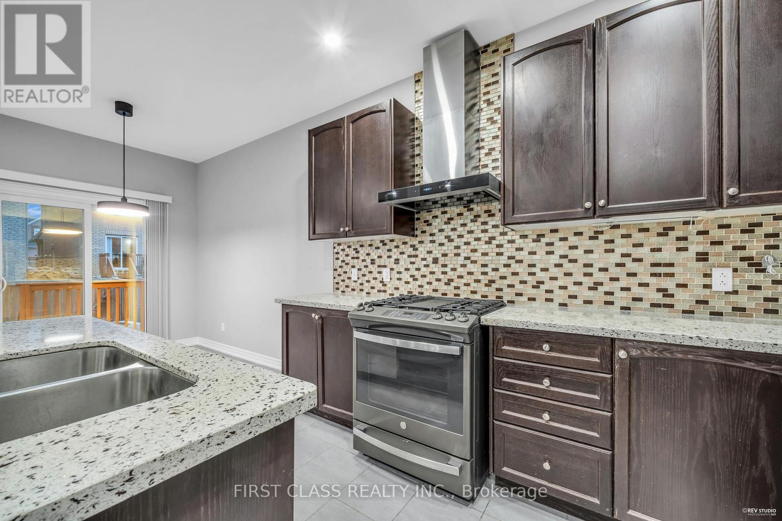 845 Miltonbrook Crescent, Milton, Ontario  L9T 8N2 - Photo 17 - W12529056