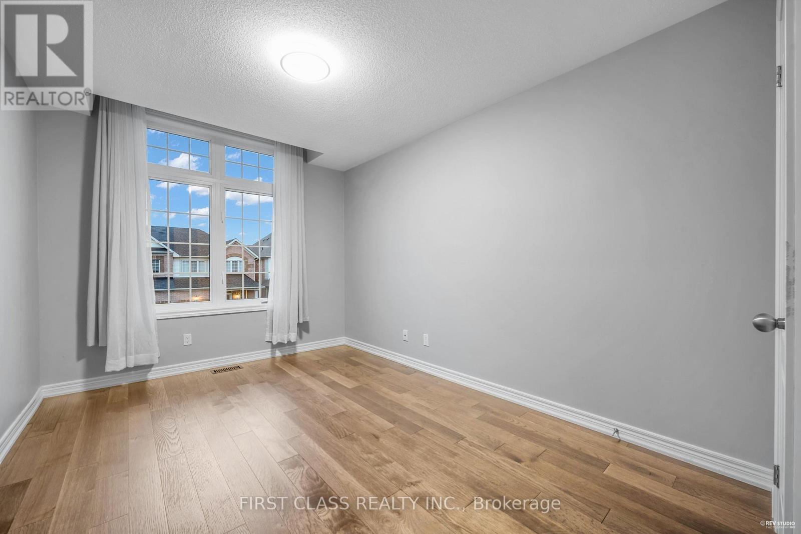 845 Miltonbrook Crescent, Milton, Ontario  L9T 8N2 - Photo 28 - W12529056