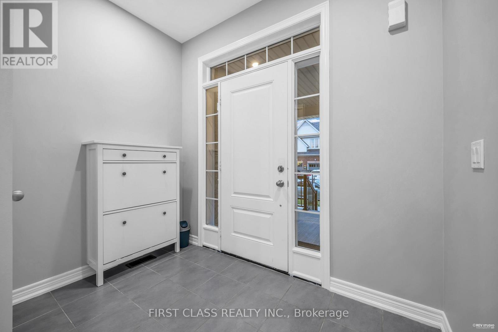 845 Miltonbrook Crescent, Milton, Ontario  L9T 8N2 - Photo 7 - W12529056