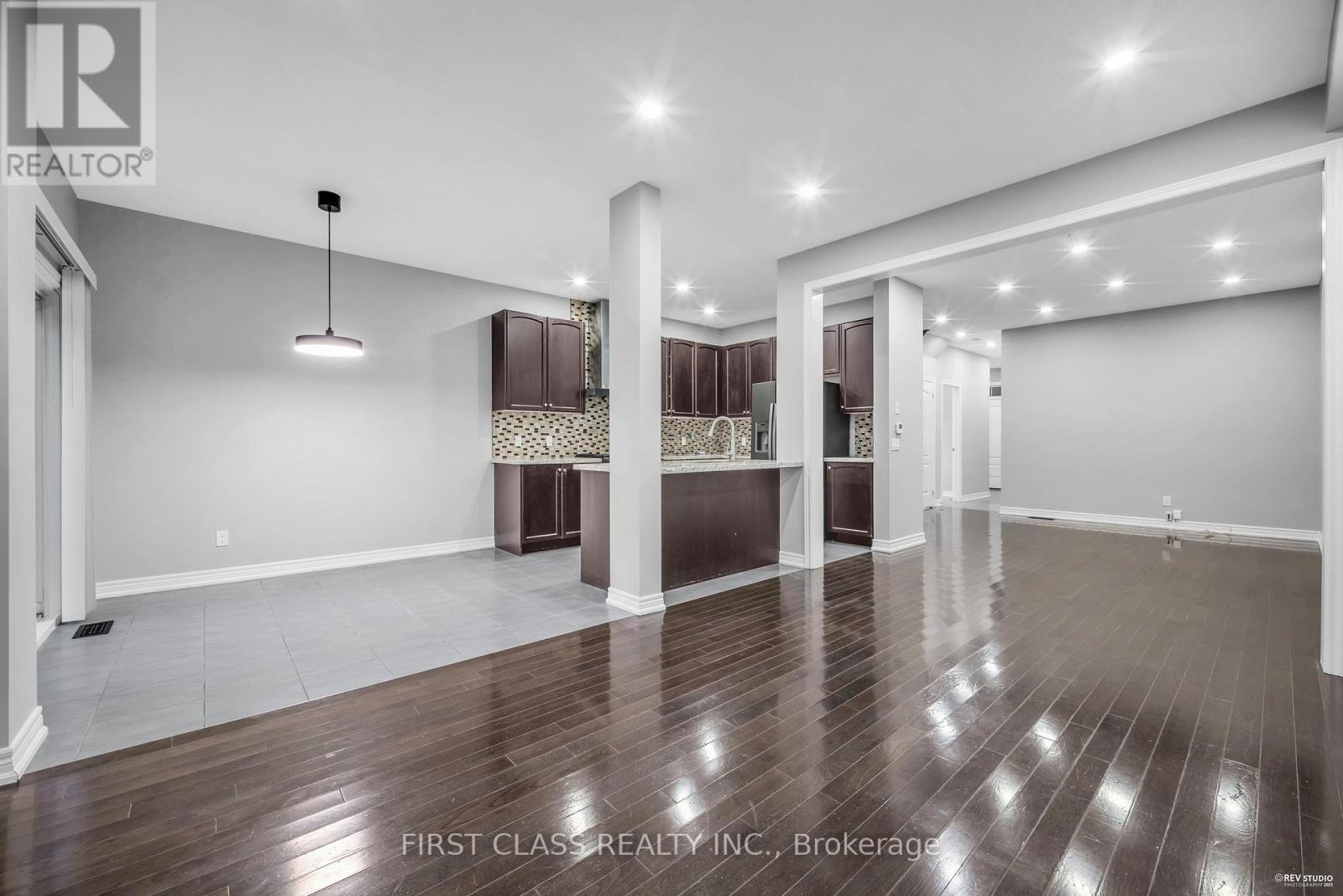 845 Miltonbrook Crescent, Milton, Ontario  L9T 8N2 - Photo 9 - W12529056