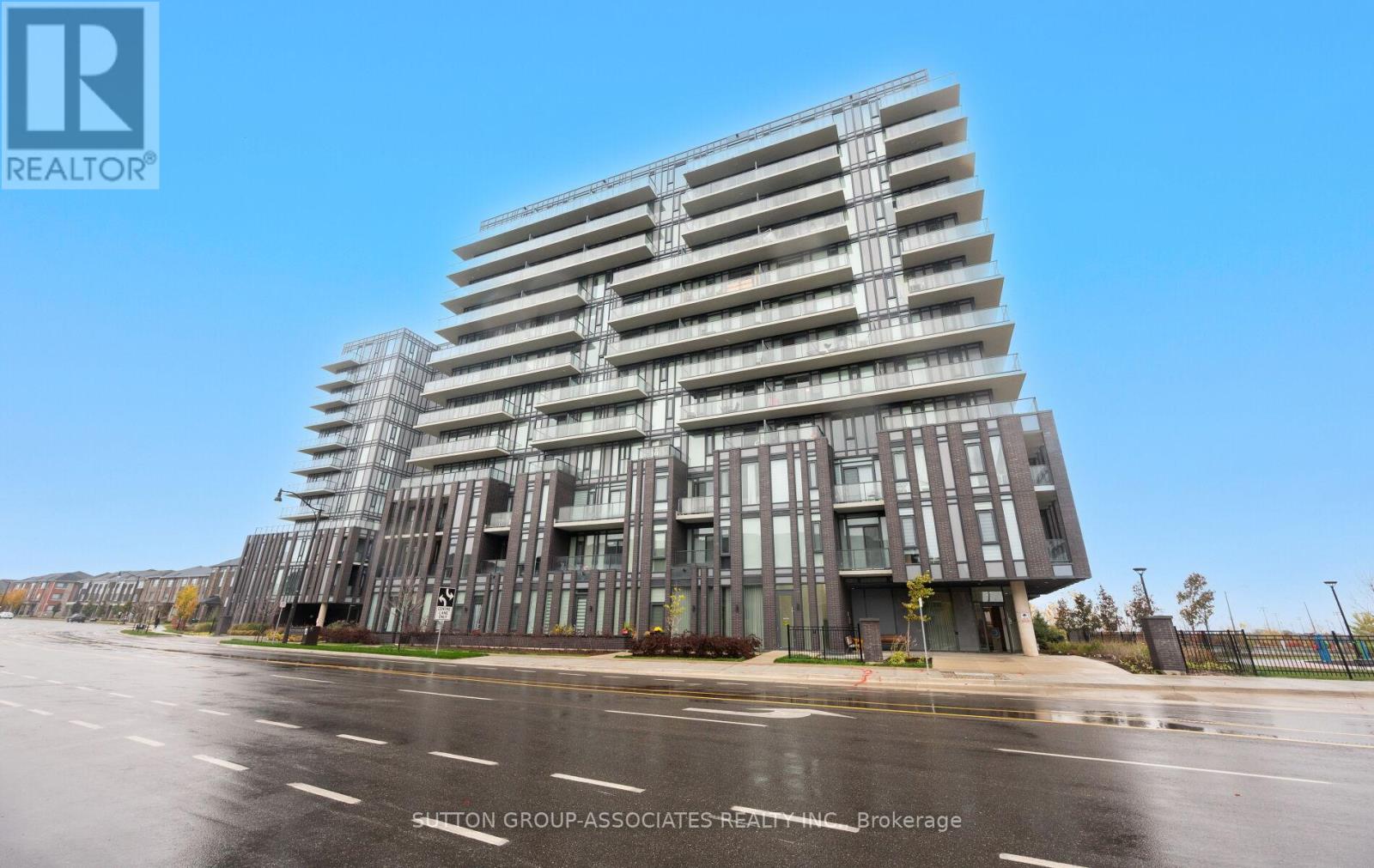 1007 - 215 Veterans Drive, Brampton, Ontario  L7A 0B6 - Photo 3 - W12529060