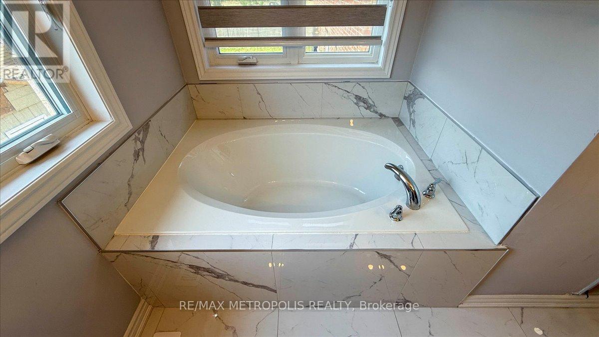 84 Iceland Poppy Trail, Brampton, Ontario  L7A 0C1 - Photo 35 - W12529080