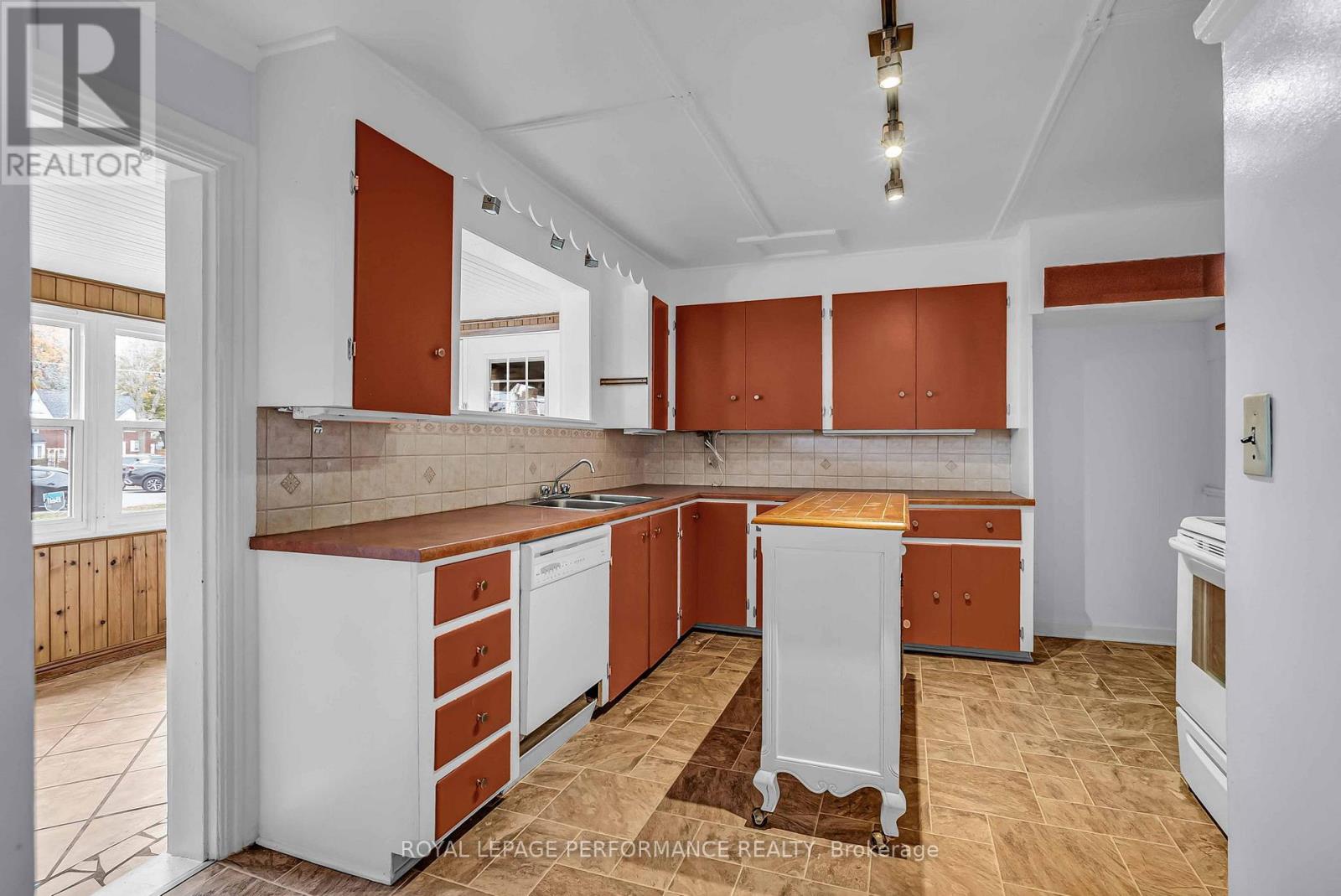 115 Fifth Street E, Cornwall, Ontario K6H 2L6 - Photo 14 - X12529218