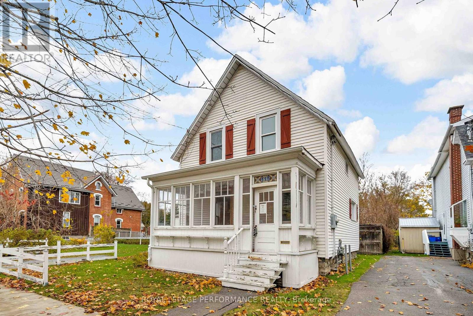 115 Fifth Street E, Cornwall, Ontario K6H 2L6 - Photo 2 - X12529218