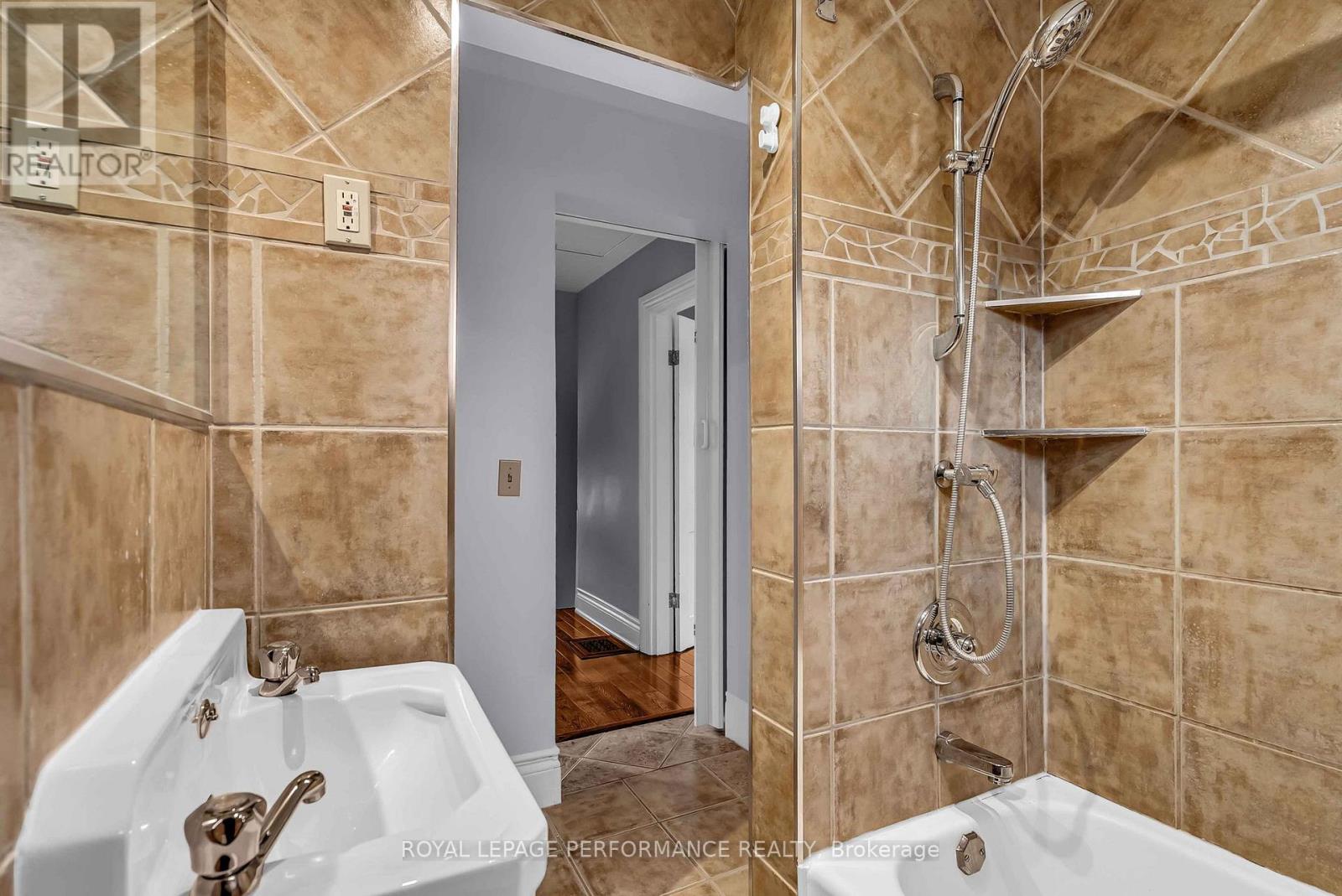 115 Fifth Street E, Cornwall, Ontario K6H 2L6 - Photo 23 - X12529218