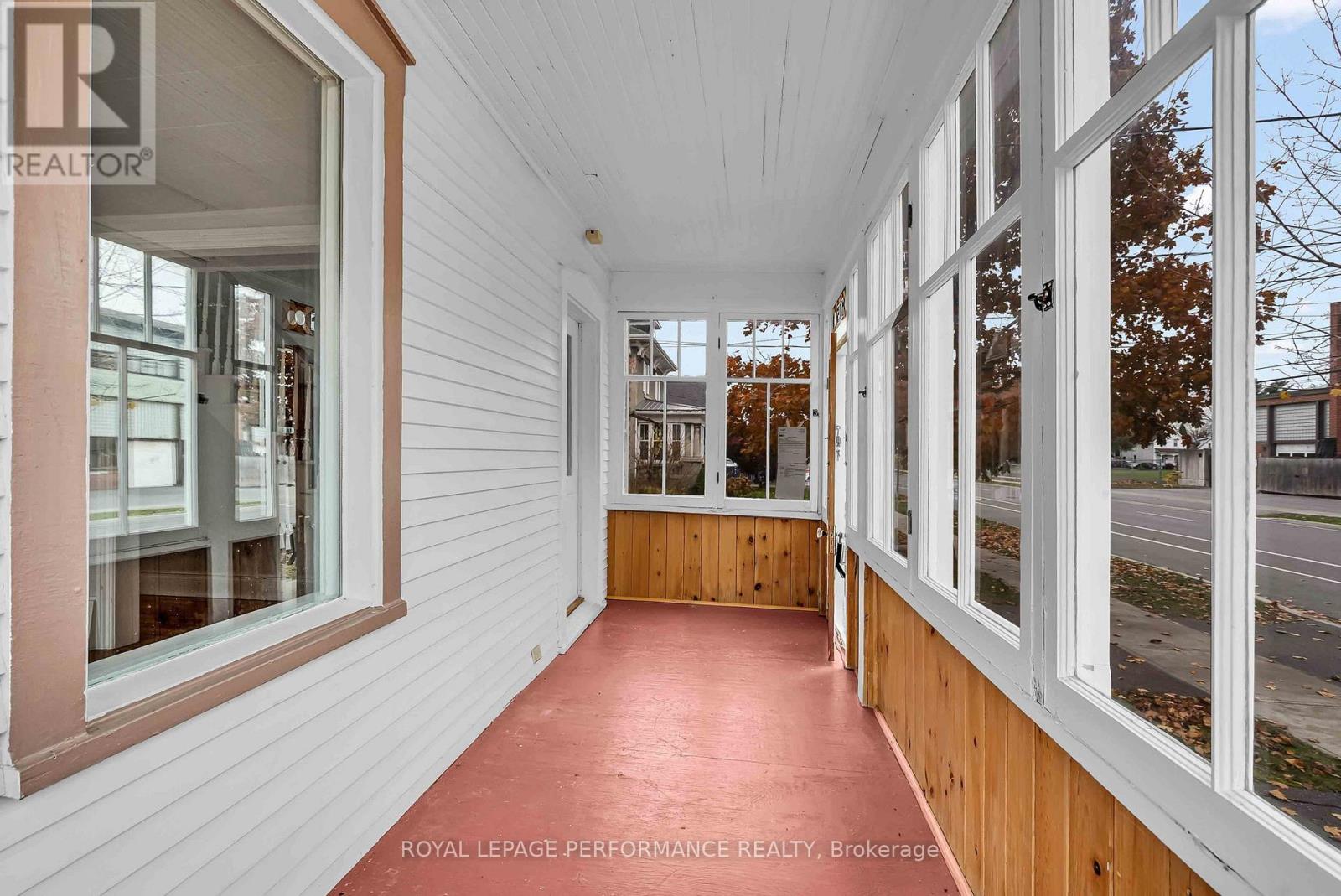 115 Fifth Street E, Cornwall, Ontario K6H 2L6 - Photo 4 - X12529218