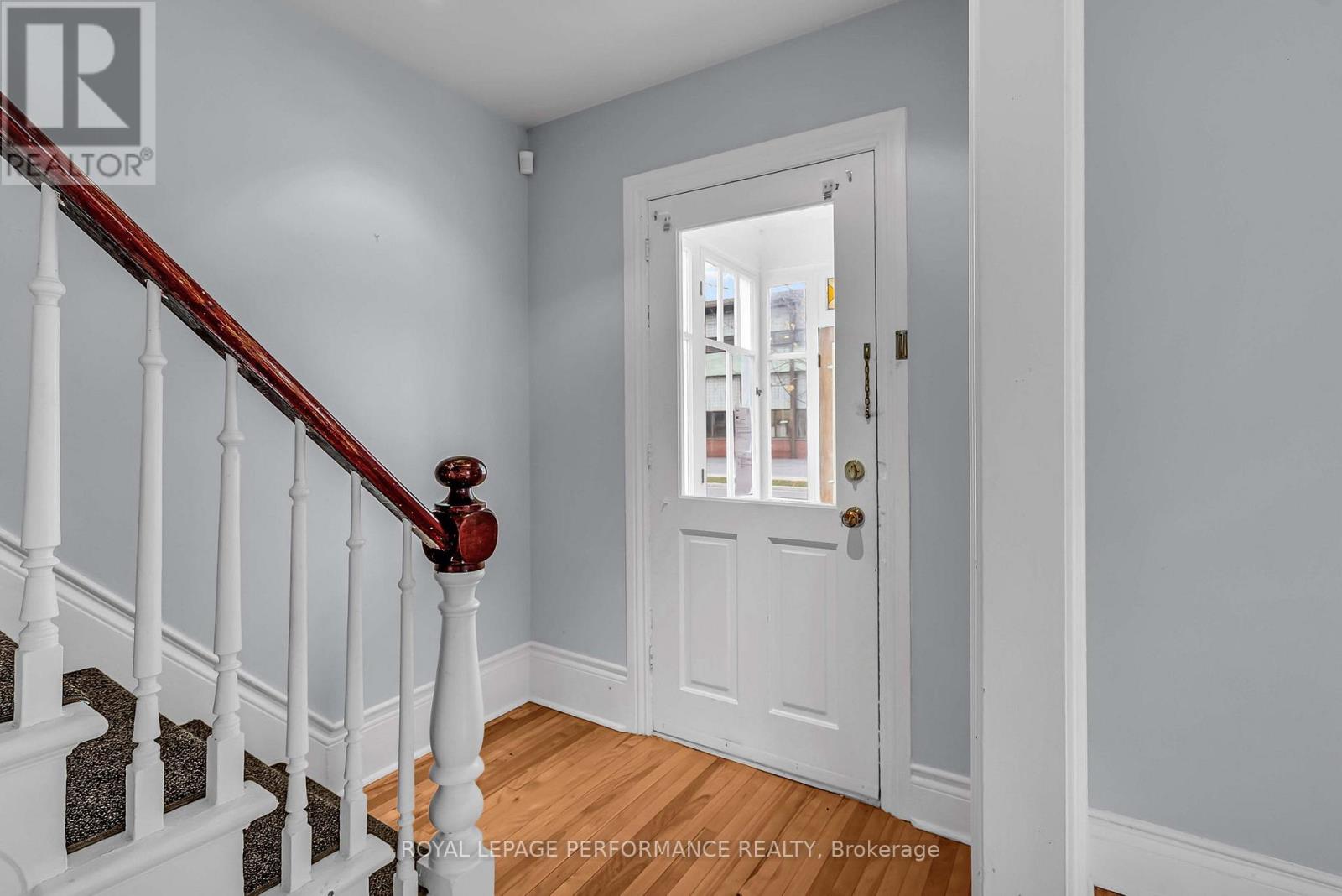 115 Fifth Street E, Cornwall, Ontario K6H 2L6 - Photo 5 - X12529218