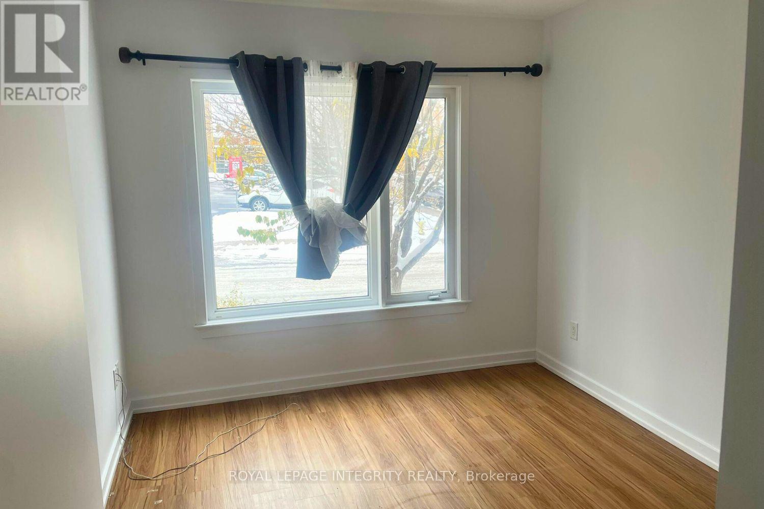 4 - 220 Lebreton Street N, Ottawa, Ontario  K1R 7J1 - Photo 8 - X12479033