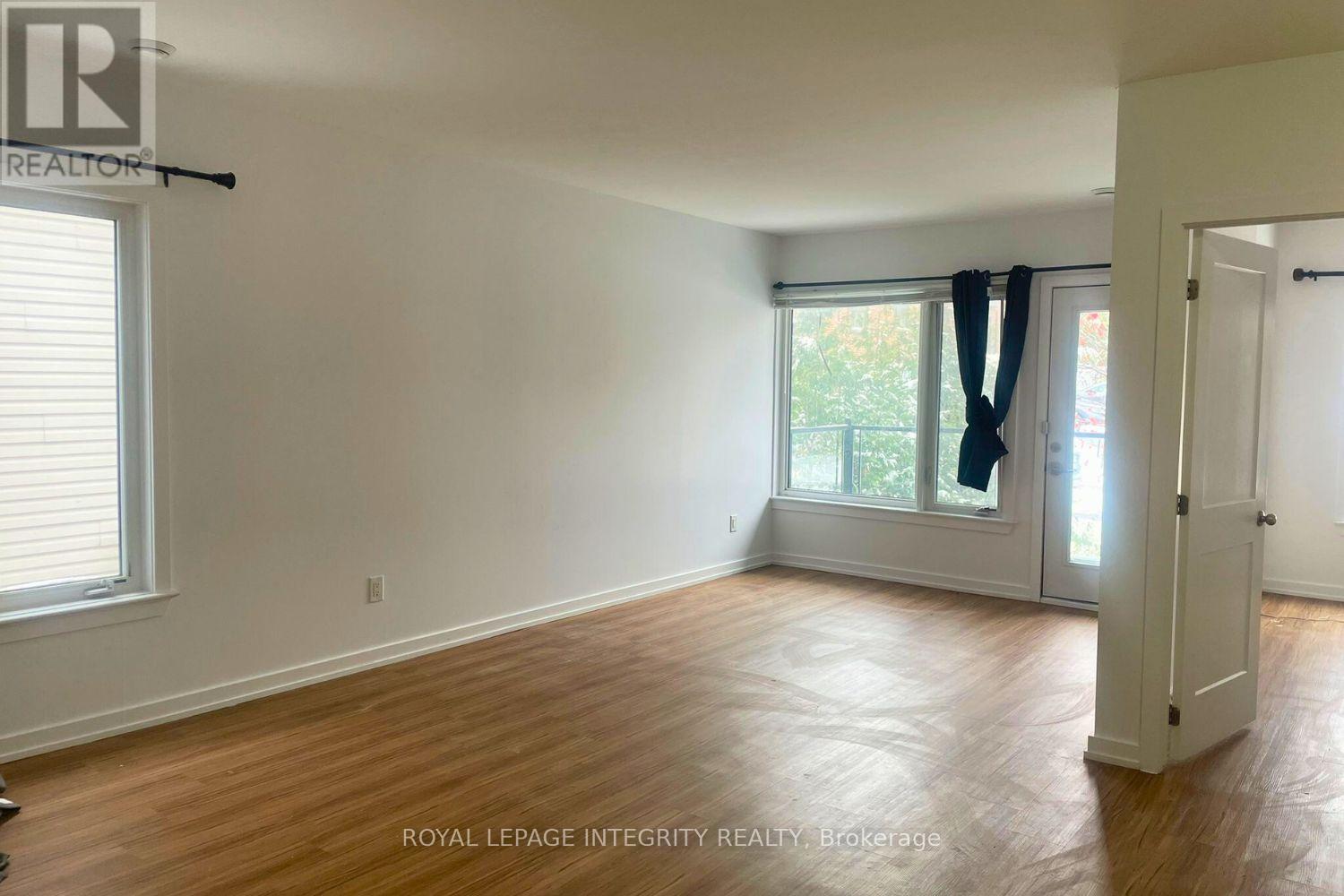 4 - 220 Lebreton Street N, Ottawa, Ontario  K1R 7J1 - Photo 3 - X12479033