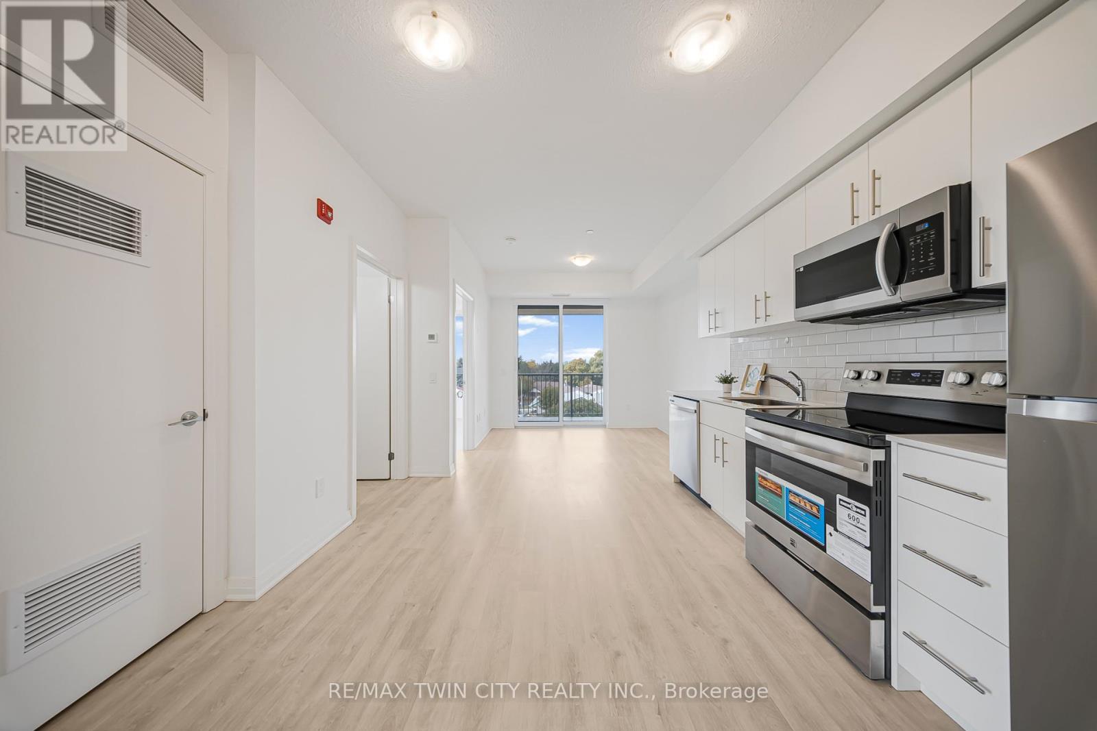 404 - 101 Golden Eagle Road, Waterloo, Ontario  N2V 1C3 - Photo 13 - X12529028