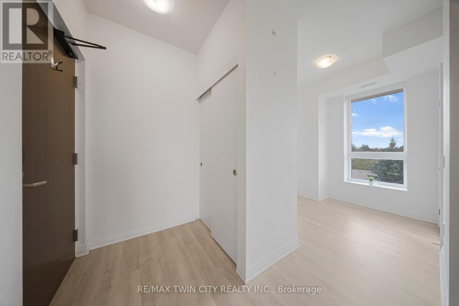 404 - 101 Golden Eagle Road, Waterloo, Ontario  N2V 1C3 - Photo 14 - X12529028