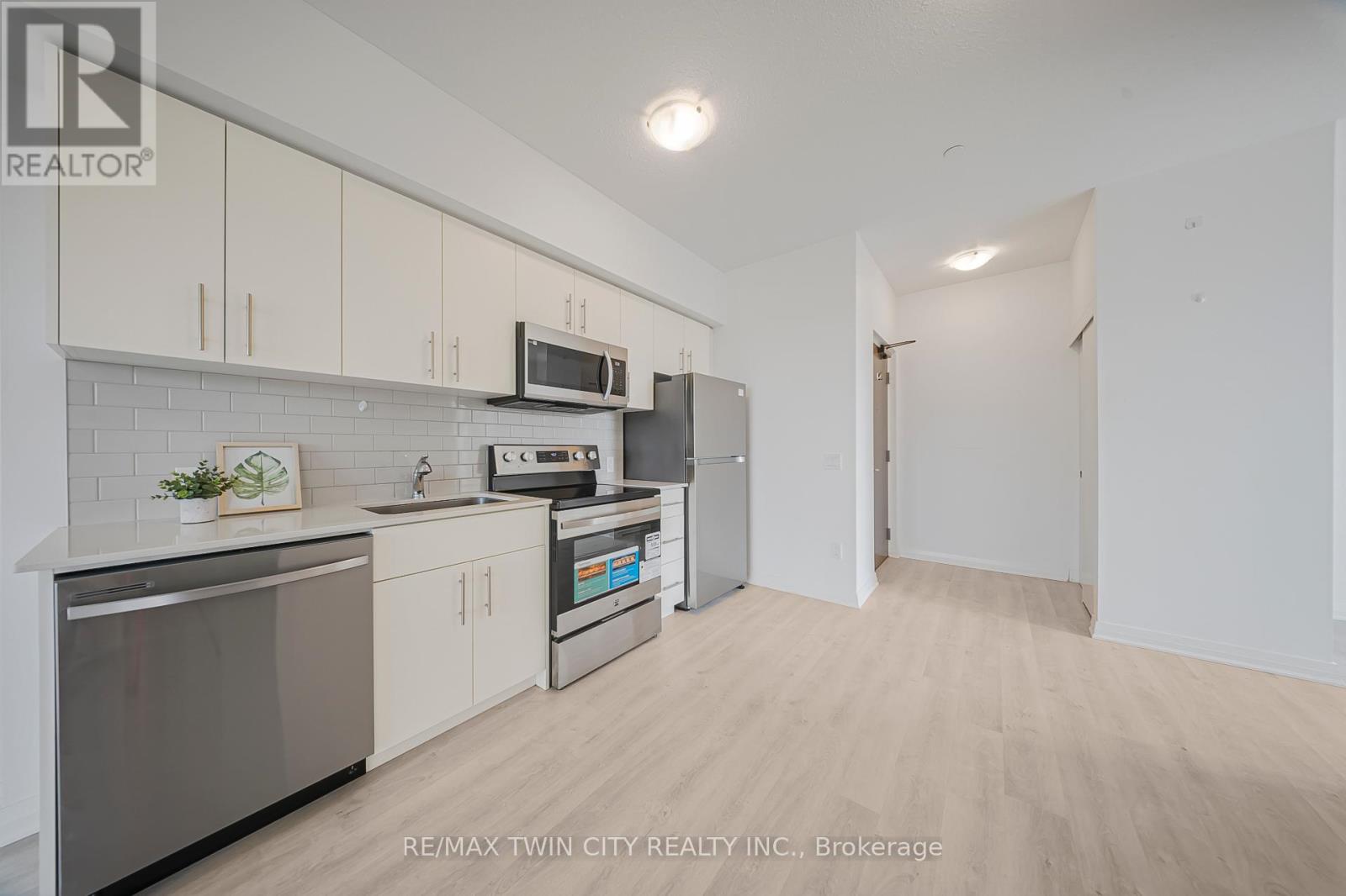 404 - 101 Golden Eagle Road, Waterloo, Ontario  N2V 1C3 - Photo 19 - X12529028