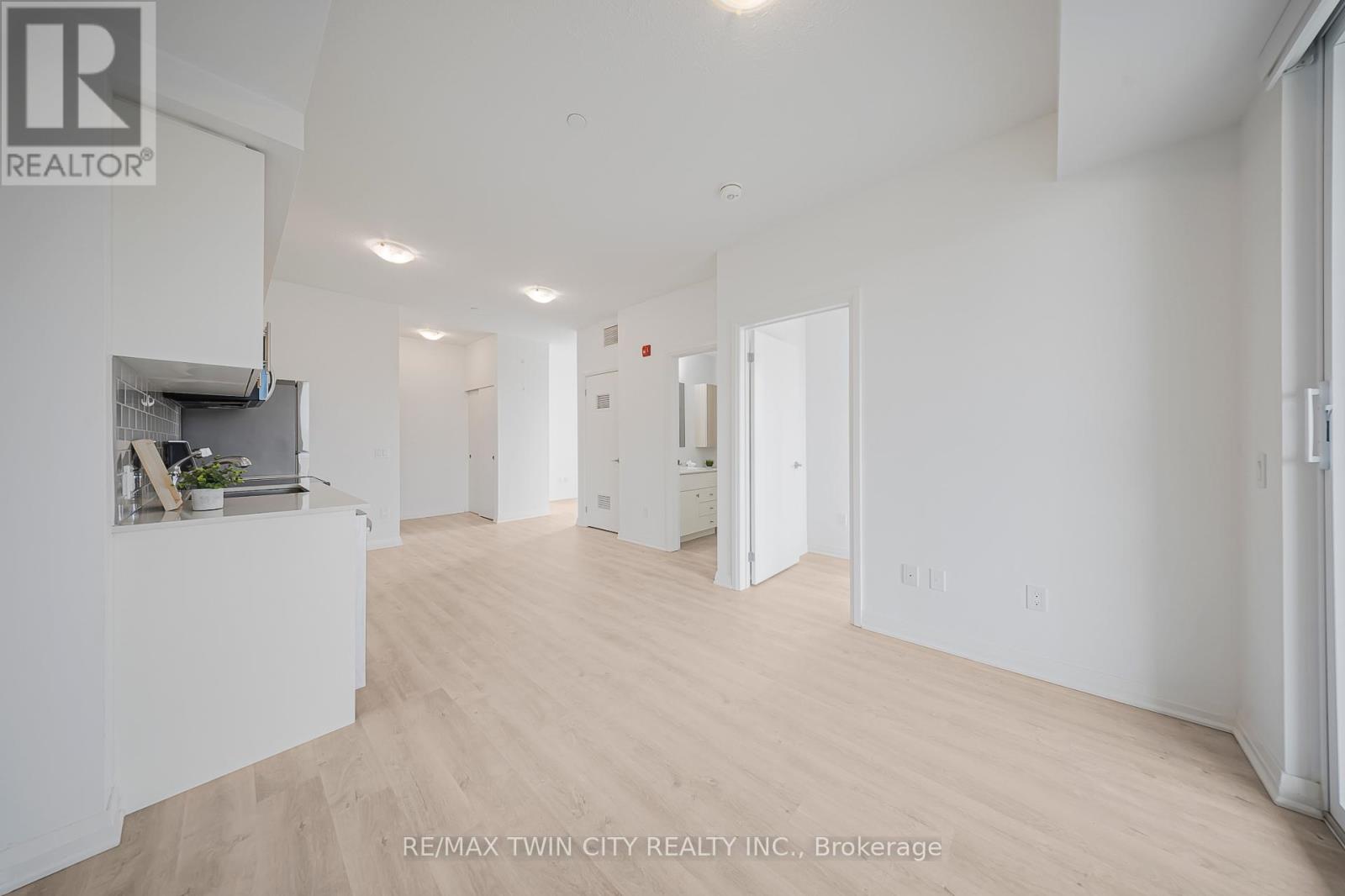 404 - 101 Golden Eagle Road, Waterloo, Ontario  N2V 1C3 - Photo 22 - X12529028