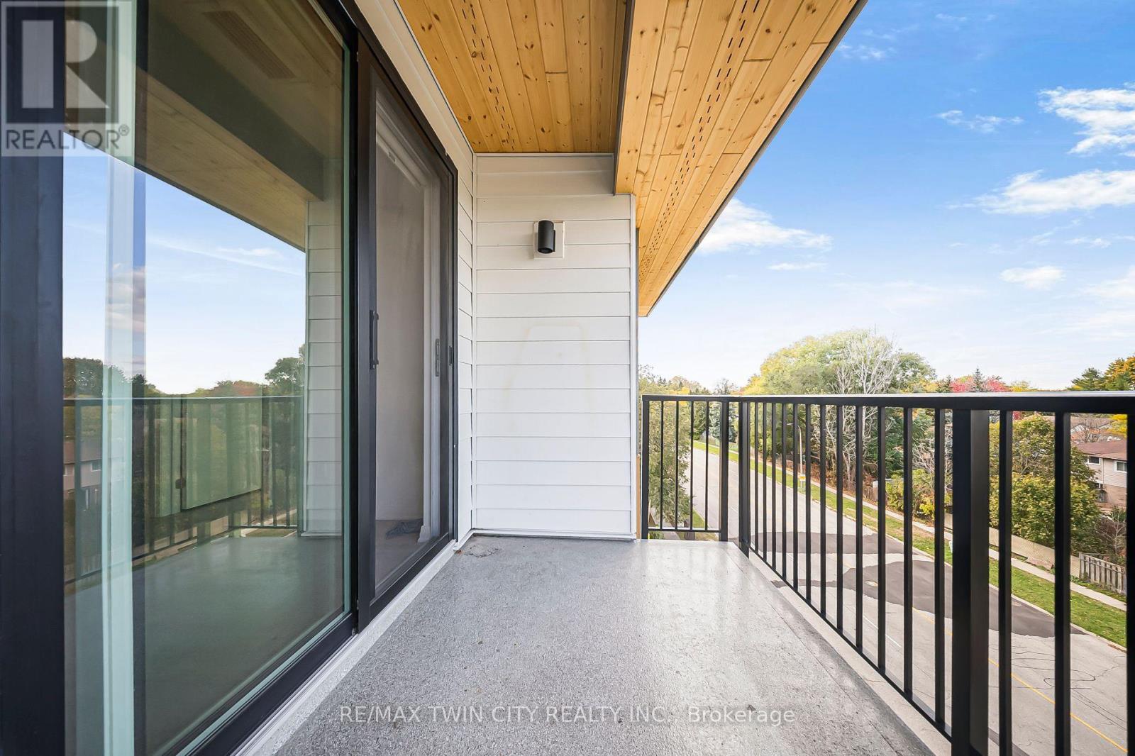 404 - 101 Golden Eagle Road, Waterloo, Ontario  N2V 1C3 - Photo 27 - X12529028