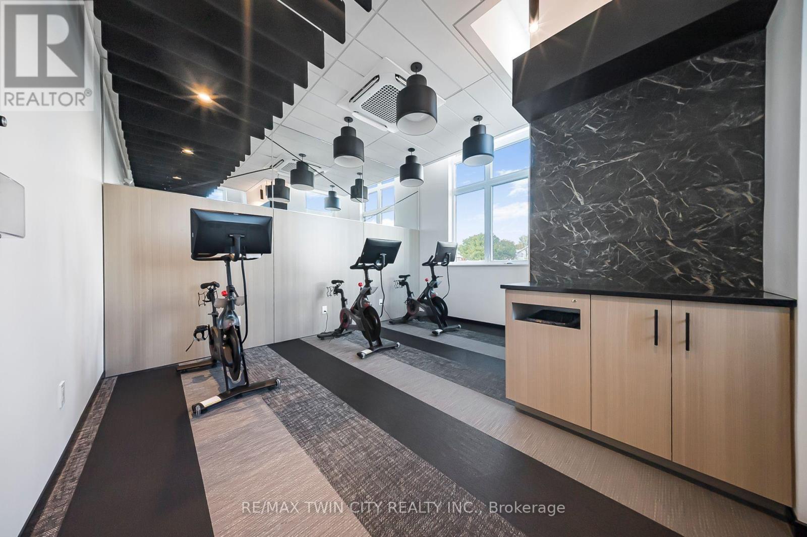 404 - 101 Golden Eagle Road, Waterloo, Ontario  N2V 1C3 - Photo 7 - X12529028