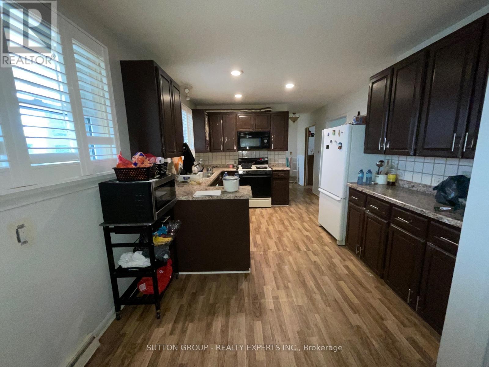 Upper - 415 Mount Pleasant Road, Brantford, Ontario  N3T 5L5 - Photo 1 - X12529094