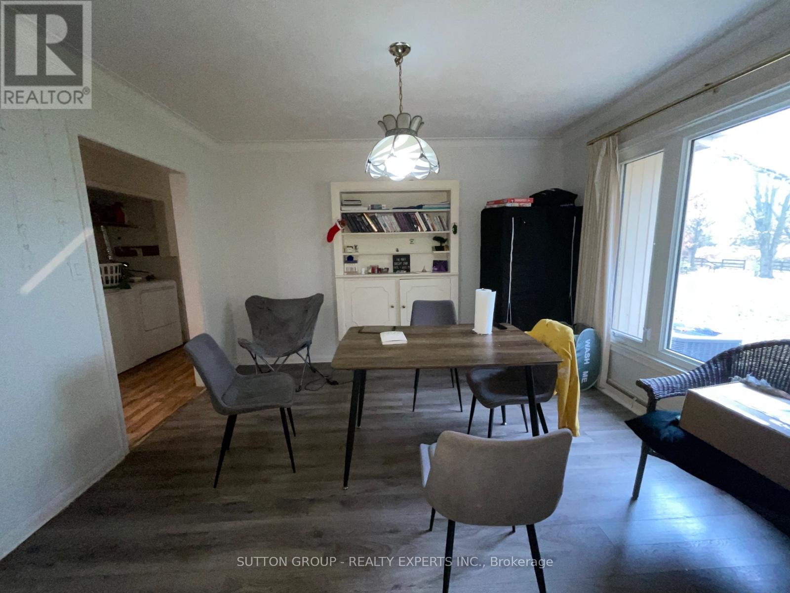 Upper - 415 Mount Pleasant Road, Brantford, Ontario  N3T 5L5 - Photo 5 - X12529094