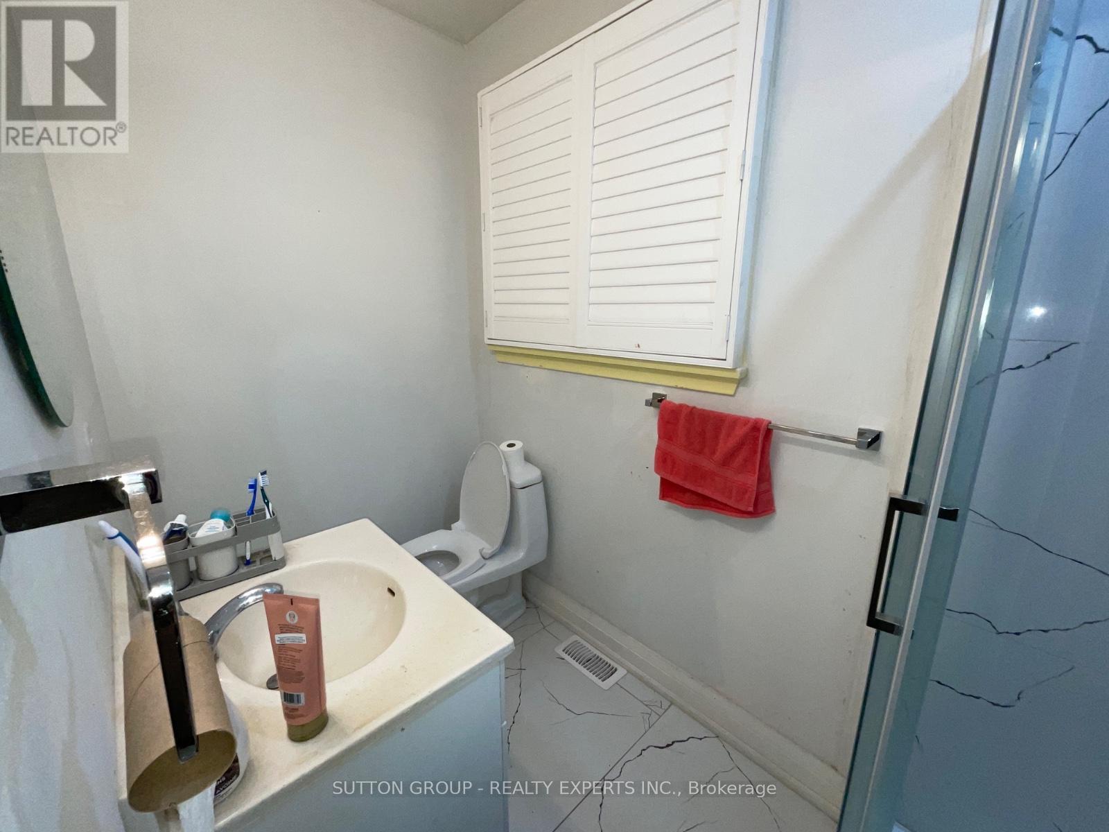 Upper - 415 Mount Pleasant Road, Brantford, Ontario  N3T 5L5 - Photo 7 - X12529094