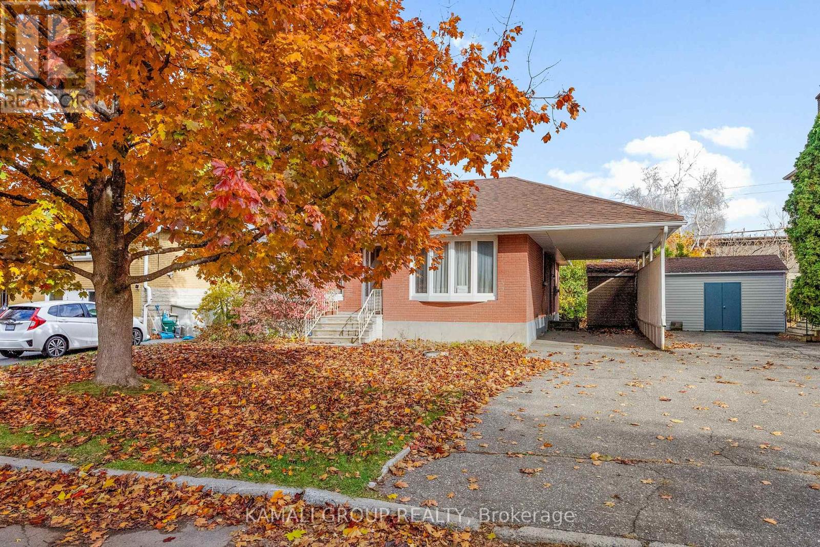 683 Courtenay Avenue, Ottawa, Ontario  K2A 3B8 - Photo 27 - X12529096