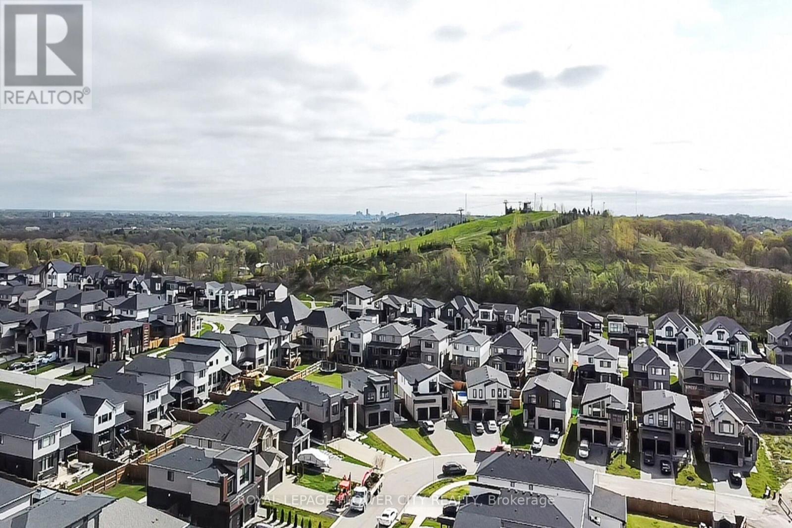 2424 Black Rail Terrace, London South, Ontario  N6K 0H3 - Photo 47 - X12529138