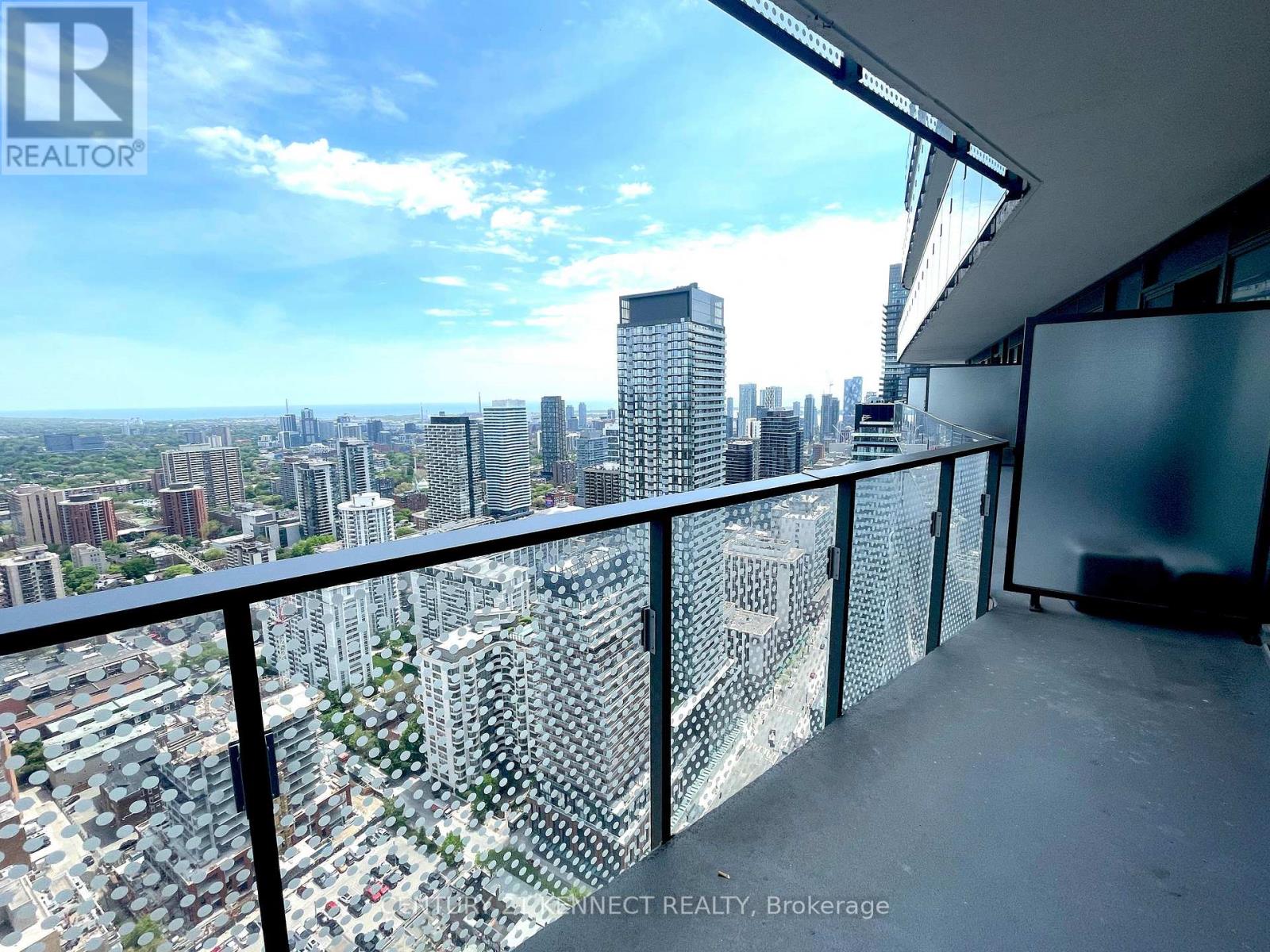 4312 - 11 Wellesley Street W, Toronto, Ontario  M4Y 0G4 - Photo 11 - C12529168