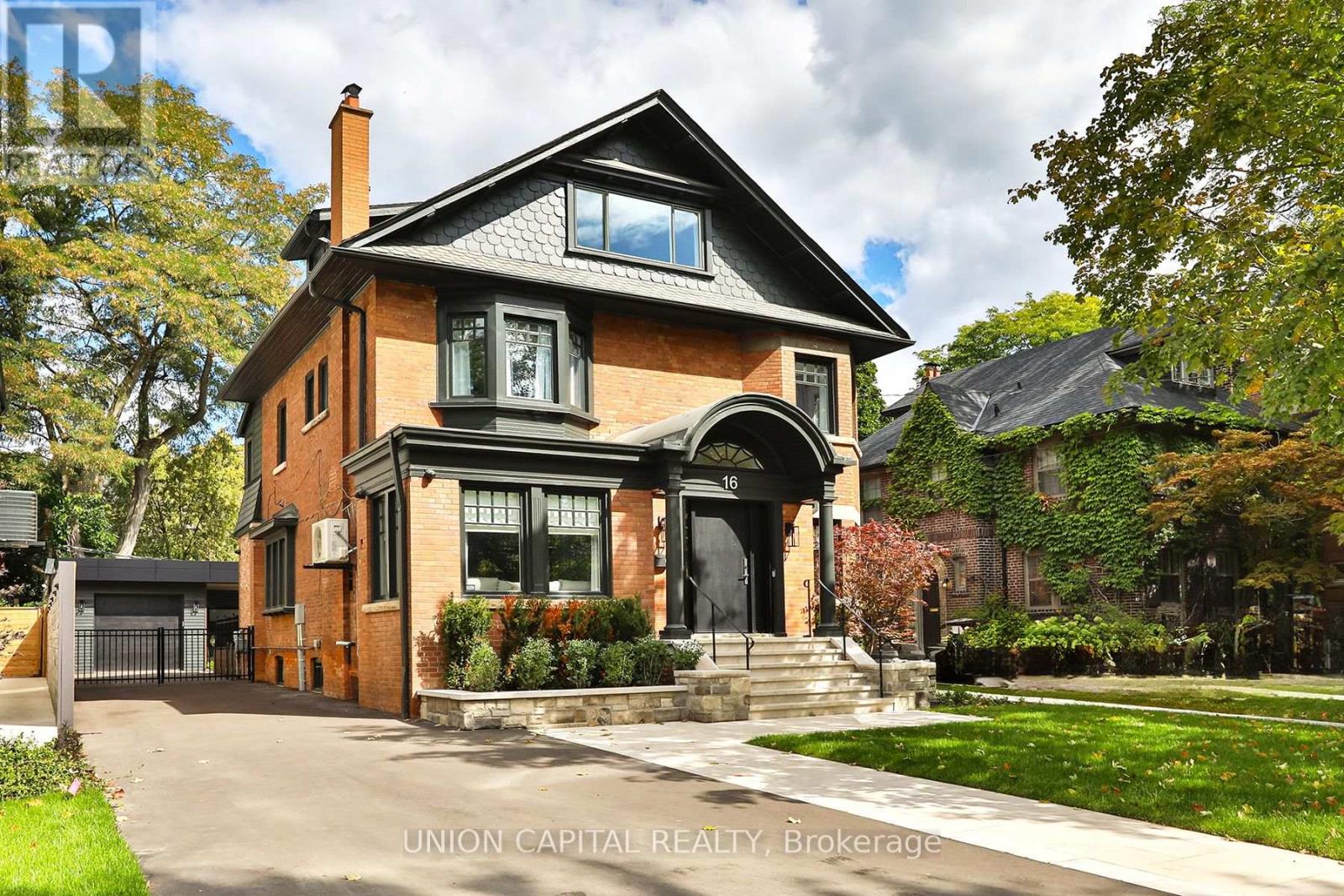 16 LYTTON BOULEVARD, Toronto, Ontario