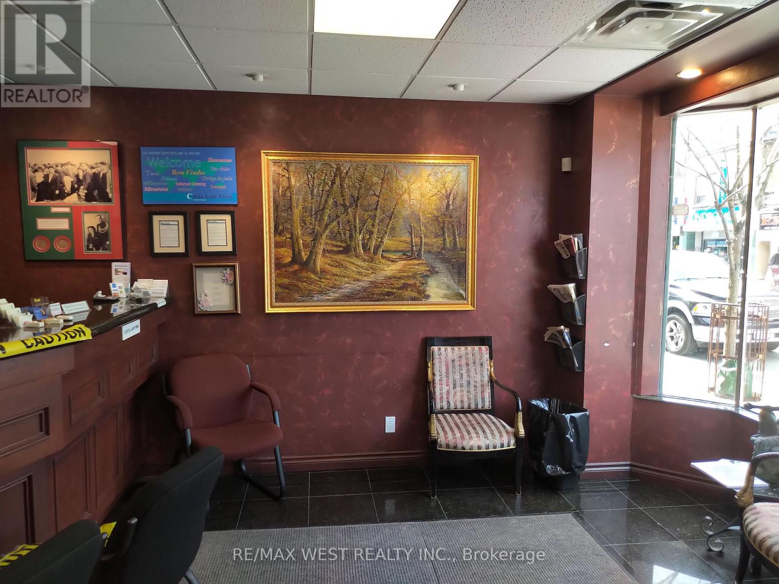 2nd Flr C - 1015 Bloor Street W, Toronto, Ontario  M6H 1M1 - Photo 4 - C12529234