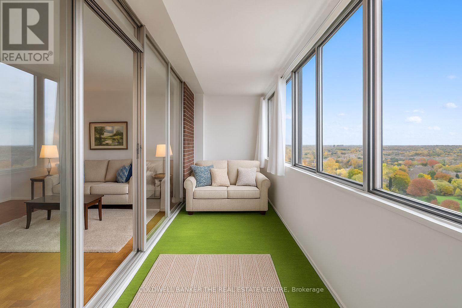 Ph 15 - 1 Massey Square, Toronto, Ontario  M4C 5L4 - Photo 3 - E12529146