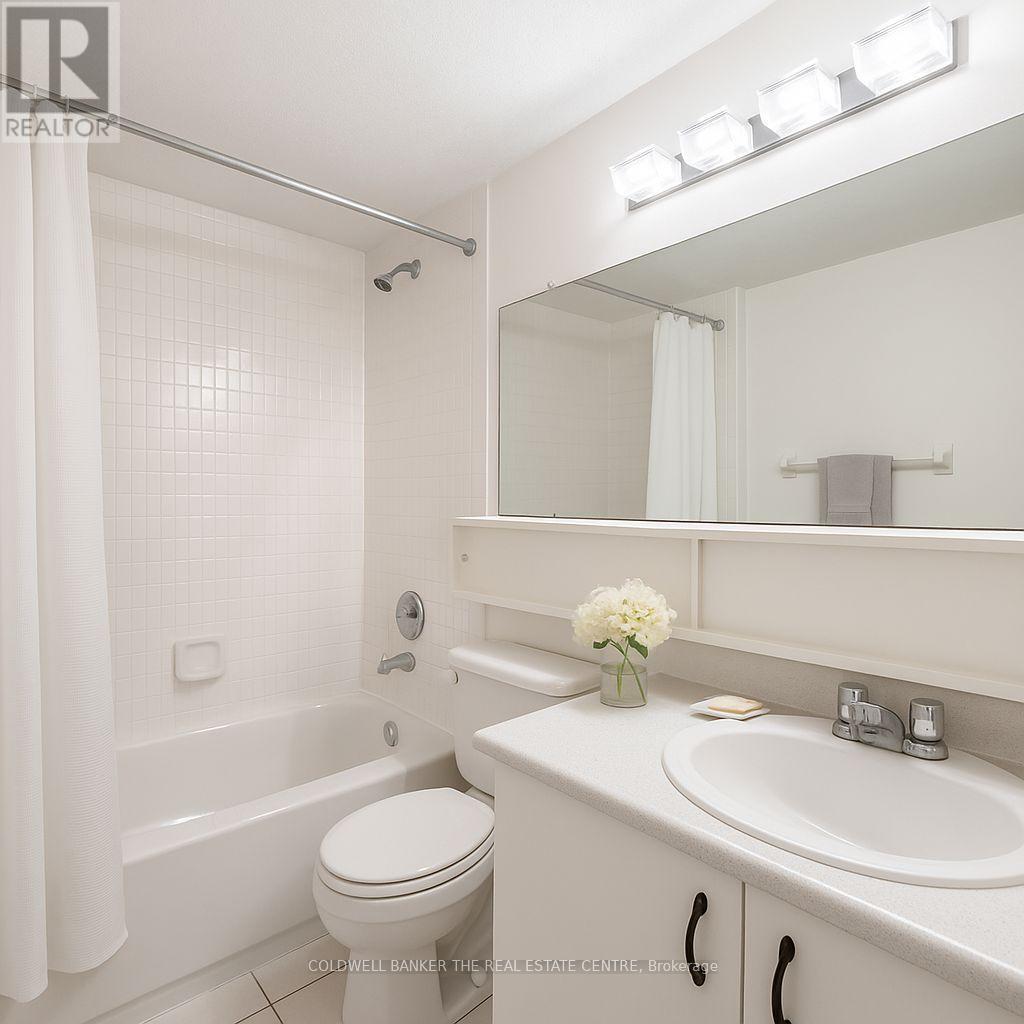 Ph 15 - 1 Massey Square, Toronto, Ontario  M4C 5L4 - Photo 4 - E12529146