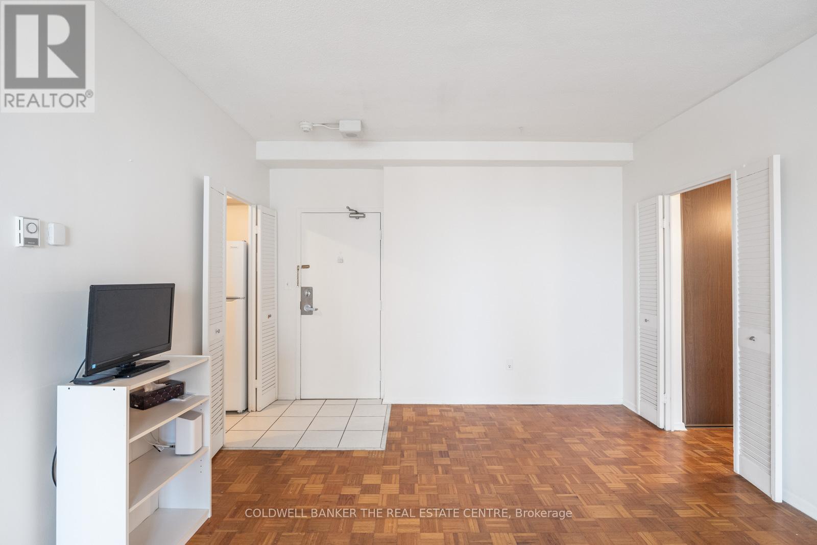 Ph 15 - 1 Massey Square, Toronto, Ontario  M4C 5L4 - Photo 9 - E12529146