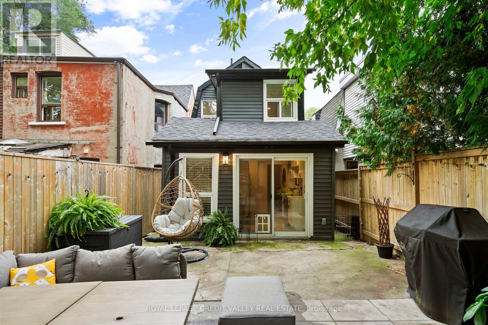 1254 Woodbine Avenue, Toronto, Ontario  M4C 4E6 - Photo 23 - E12529176