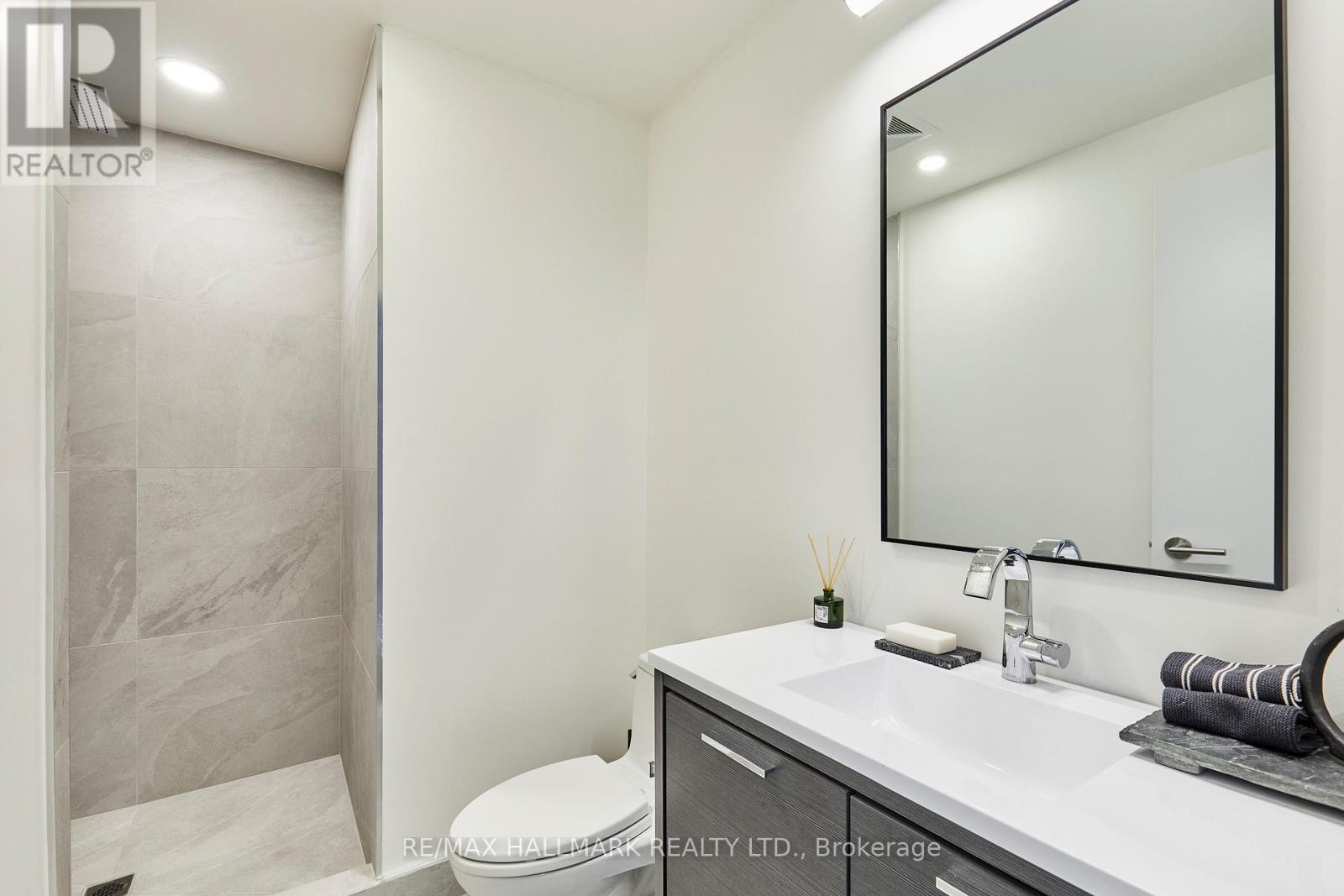 211 - 90 Broadview Avenue, Toronto, Ontario  M4M 0A7 - Photo 13 - E12529332