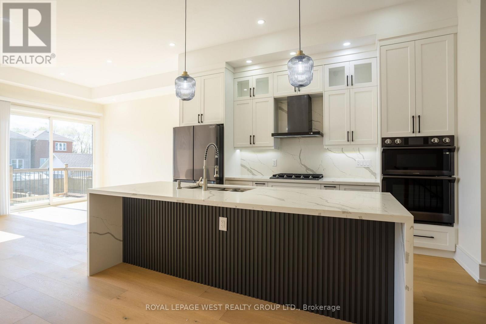 266a Kennedy Road, Toronto, Ontario  M1N 3P5 - Photo 3 - E12529344