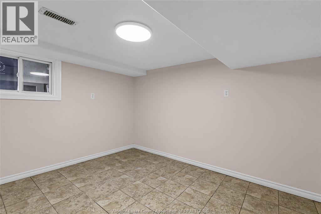 3230 Linwood, Windsor, Ontario  N9C 1P8 - Photo 29 - 25028442