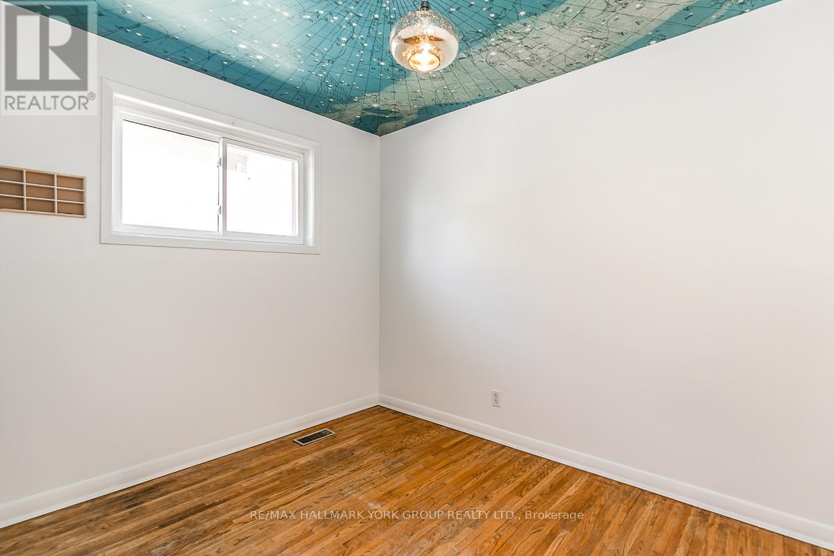 Lower - 6 Davis Road, Aurora, Ontario  L4G 2B5 - Photo 5 - N12529200