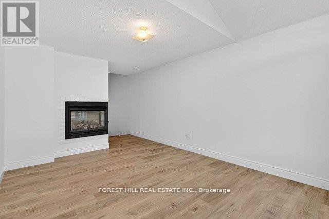 22 Baltic Street, Richmond Hill, Ontario  L4B 4H8 - Photo 16 - N12529204