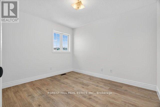 22 Baltic Street, Richmond Hill, Ontario  L4B 4H8 - Photo 27 - N12529204