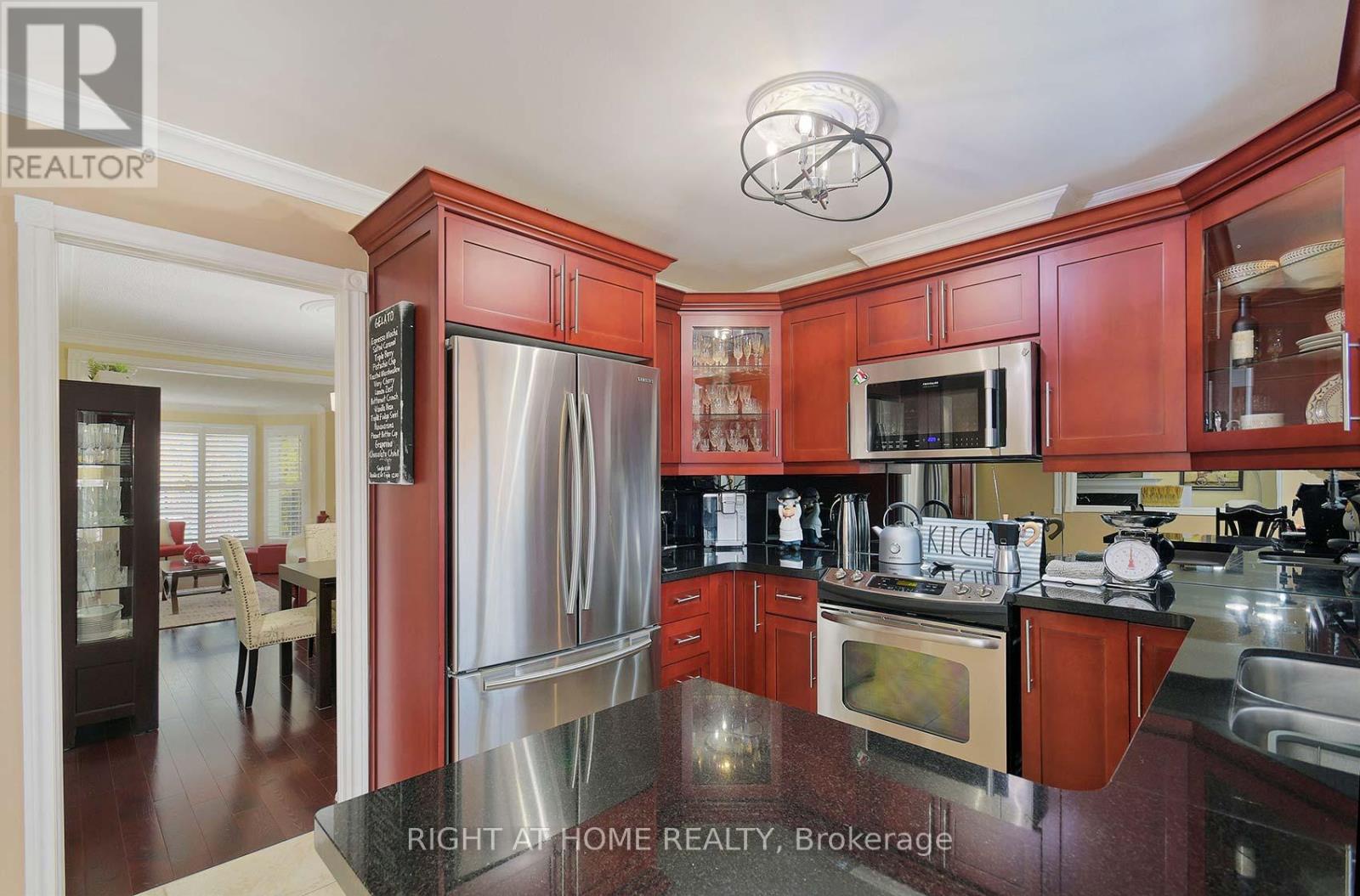 70 Bellona Street, Vaughan, Ontario  L4L 6R4 - Photo 17 - N12529364