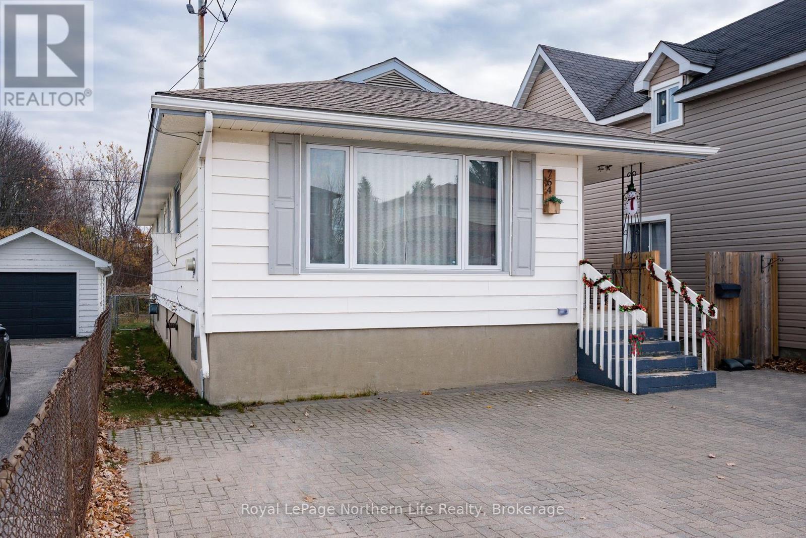 764 O'brien Street, North Bay, Ontario  P1B 5W7 - Photo 2 - X12529482