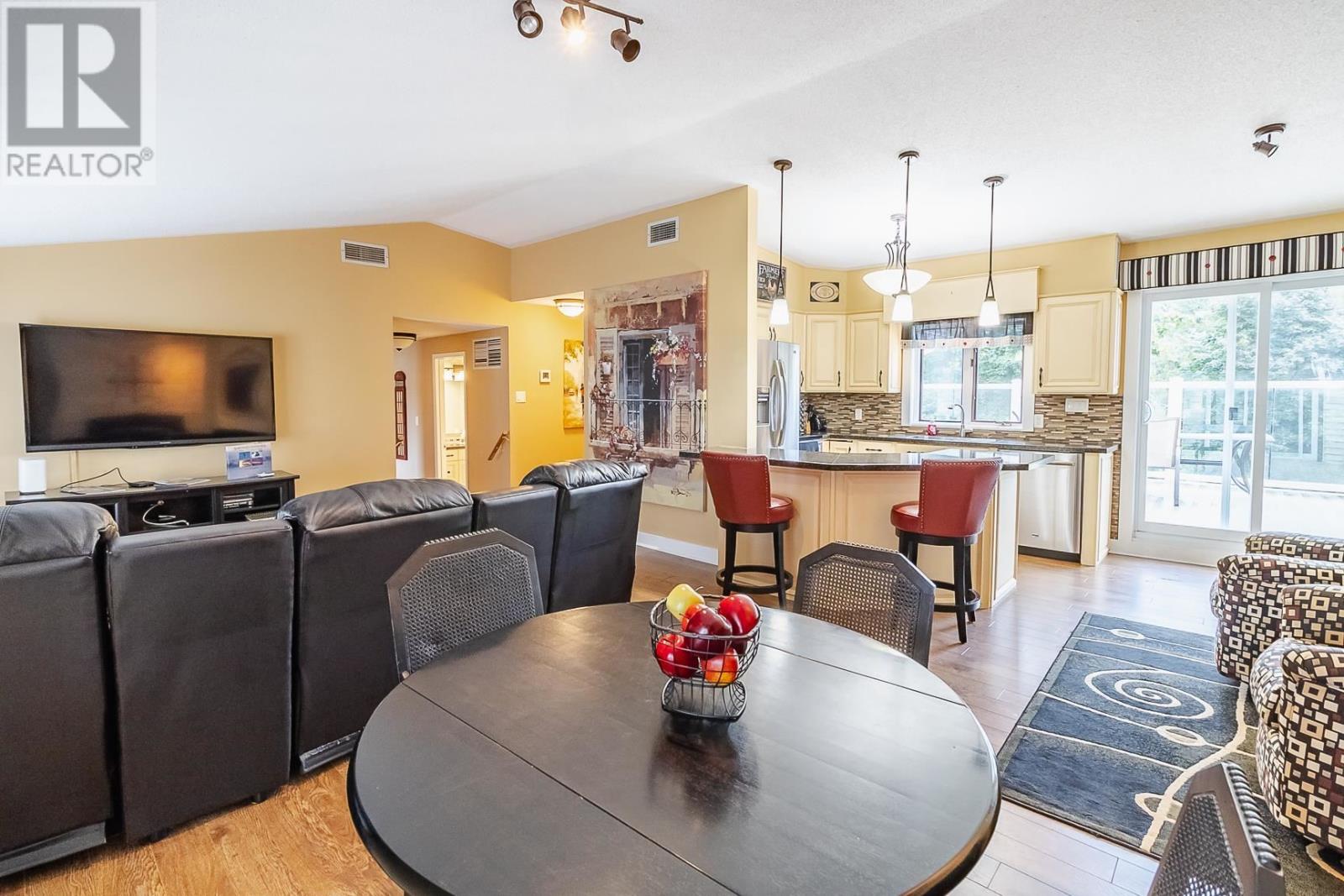 920 Great Northern Rd, Sault Ste. Marie, Ontario  P6B 0B6 - Photo 16 - SM252637