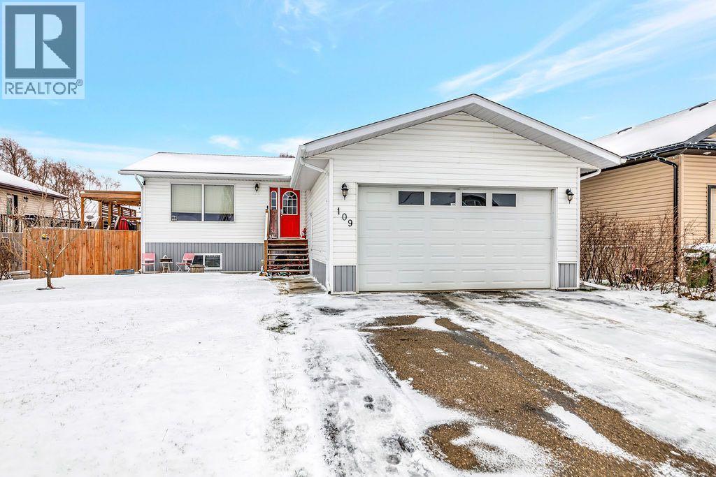 109 5th Avenue, Lashburn, Saskatchewan