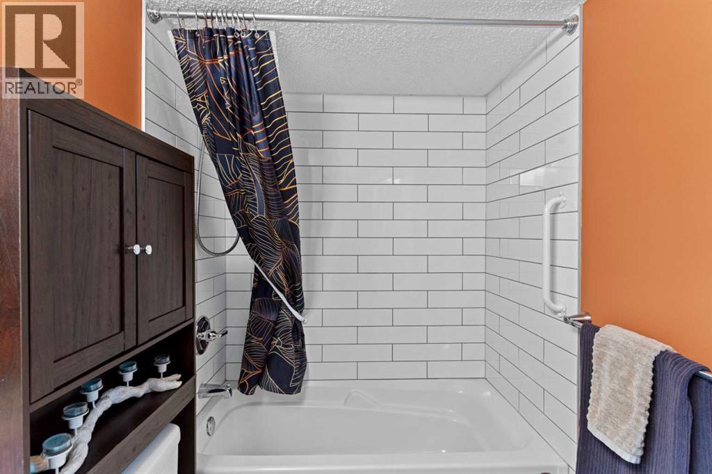 111, 20 Sierra Morena Mews Sw, Calgary, Alberta  T3H 3K6 - Photo 22 - A2269872