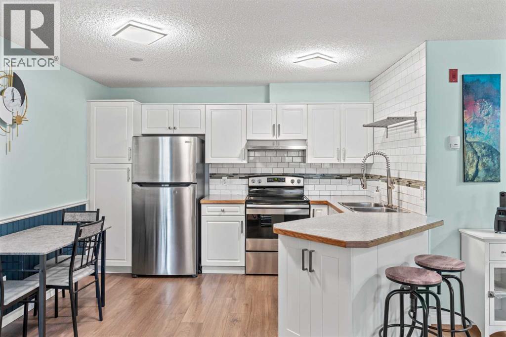 111, 20 Sierra Morena Mews Sw, Calgary, Alberta  T3H 3K6 - Photo 7 - A2269872